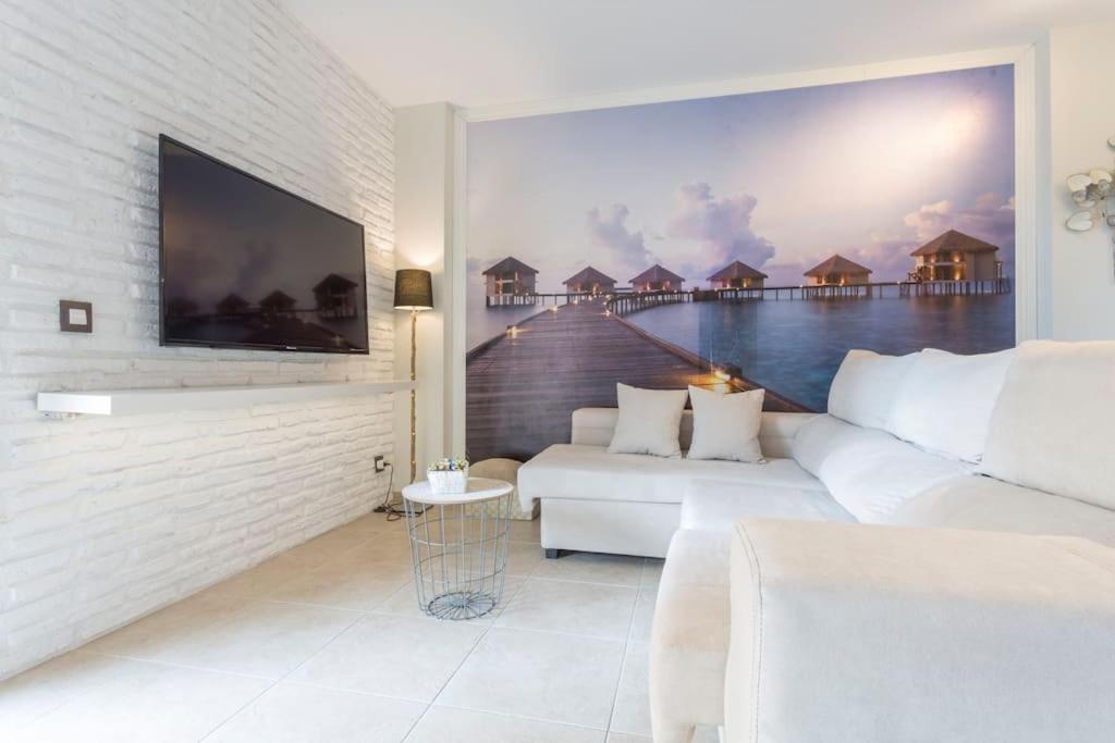 Piso De 2 Habitaciones, 3 Piscinas Y Cerca Del Mar 로지즈 외부 사진