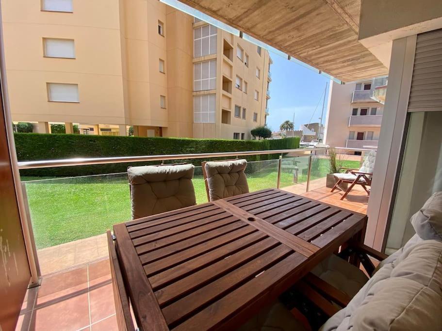 Piso De 2 Habitaciones, 3 Piscinas Y Cerca Del Mar 로지즈 외부 사진