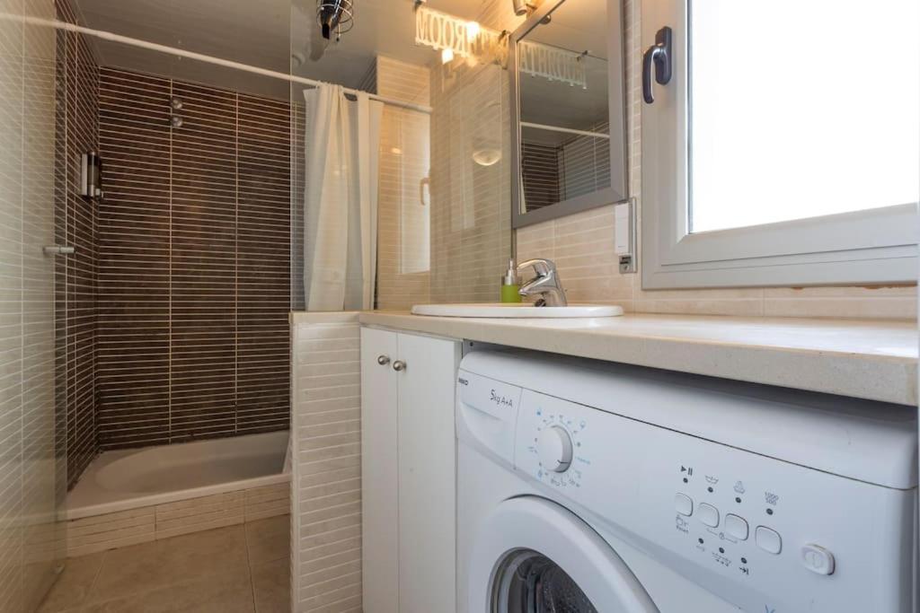 Piso De 2 Habitaciones, 3 Piscinas Y Cerca Del Mar 로지즈 외부 사진